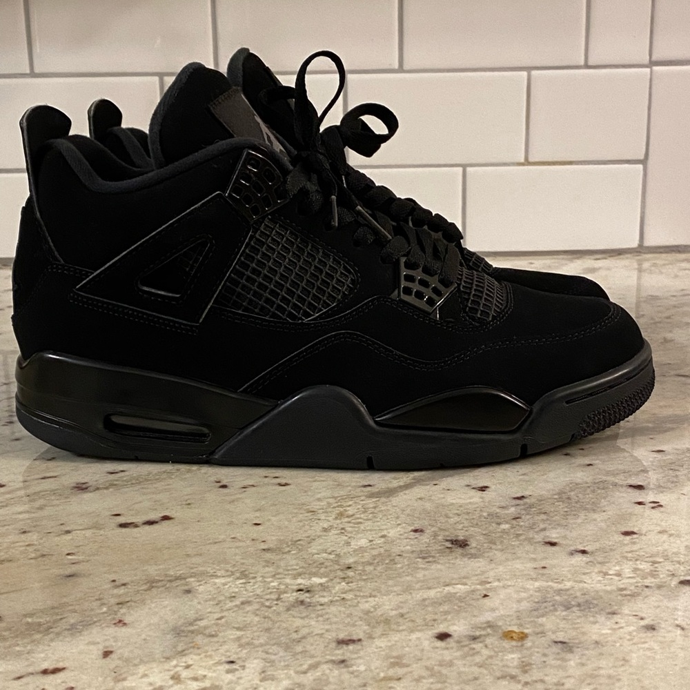 Air Jordan 4 Retro Black Cats Size 9